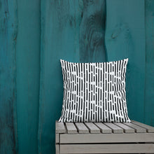 Load image into Gallery viewer, LINEAR Premium Pillow