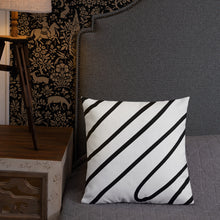 Load image into Gallery viewer, LINEAR Premium Pillow