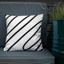 Load image into Gallery viewer, LINEAR Premium Pillow