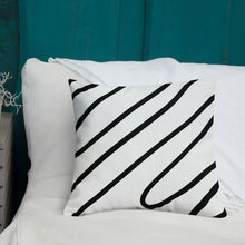 Load image into Gallery viewer, LINEAR Premium Pillow