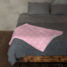 Load image into Gallery viewer, FLEUR DE LIS Throw Blanket
