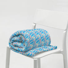 Load image into Gallery viewer, GEOGRAPHIQUE Throw Blanket