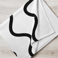 Load image into Gallery viewer, MANHATTAN Throw Blanket