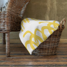 Load image into Gallery viewer, Leclair Throw Blanket