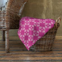 Load image into Gallery viewer, ARIANA Throw Blanket