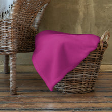 Load image into Gallery viewer, LAINE Throw Blanket