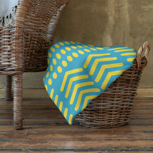 Load image into Gallery viewer, EASTON Throw Blanket