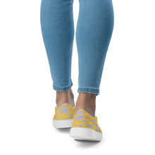 Load image into Gallery viewer, ALIZA Women’s slip-on canvas shoes