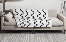 Load image into Gallery viewer, MANHATTAN Throw Blanket