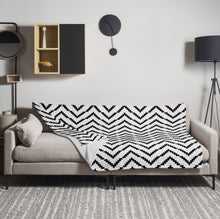 Load image into Gallery viewer, HAMPTON Throw Blanket