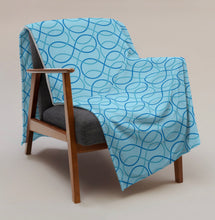 Load image into Gallery viewer, WAVE Throw Blanket