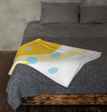 Load image into Gallery viewer, FLEUR Throw Blanket