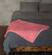 Load image into Gallery viewer, ARIA Throw Blanket