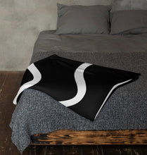 Load image into Gallery viewer, MANHATTAN Throw Blanket
