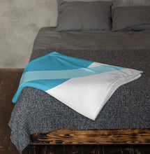 Load image into Gallery viewer, FLEUR Throw Blanket