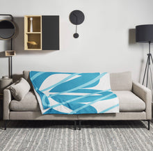 Load image into Gallery viewer, FLEUR Throw Blanket