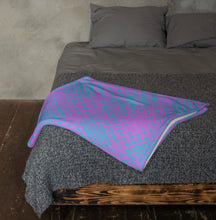 Load image into Gallery viewer, VIBRANT Throw Blanket