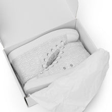 Load image into Gallery viewer, PUZZLE Women’s high top canvas shoes