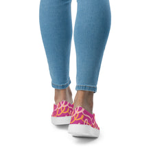 Load image into Gallery viewer, URBAN Women’s slip-on canvas shoes
