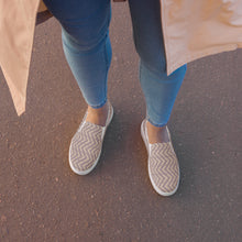 Load image into Gallery viewer, MONTE CARLO Women’s slip-on canvas shoes