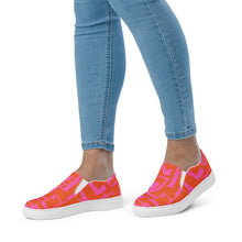 Load image into Gallery viewer, MAUI Women’s slip-on canvas shoes