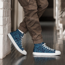 Load image into Gallery viewer, TRAVERSE Men’s high top canvas shoes
