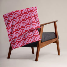 Load image into Gallery viewer, MODERN PINK FLORAL Throw Blanket
