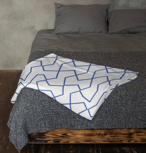 MODERN GEO Throw Blanket