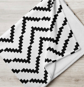 HAMPTON Throw Blanket