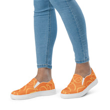 Load image into Gallery viewer, VOLT Women’s slip-on canvas shoes
