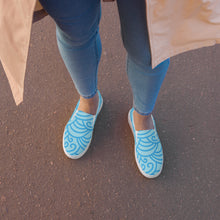 Load image into Gallery viewer, OCEAN BLUE Women’s slip-on canvas shoes
