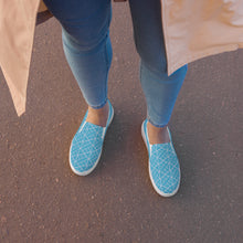 Load image into Gallery viewer, ELEVATE Women’s slip-on canvas shoes
