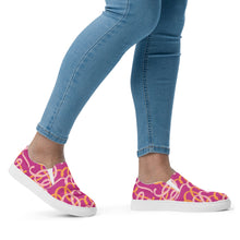 Load image into Gallery viewer, URBAN Women’s slip-on canvas shoes
